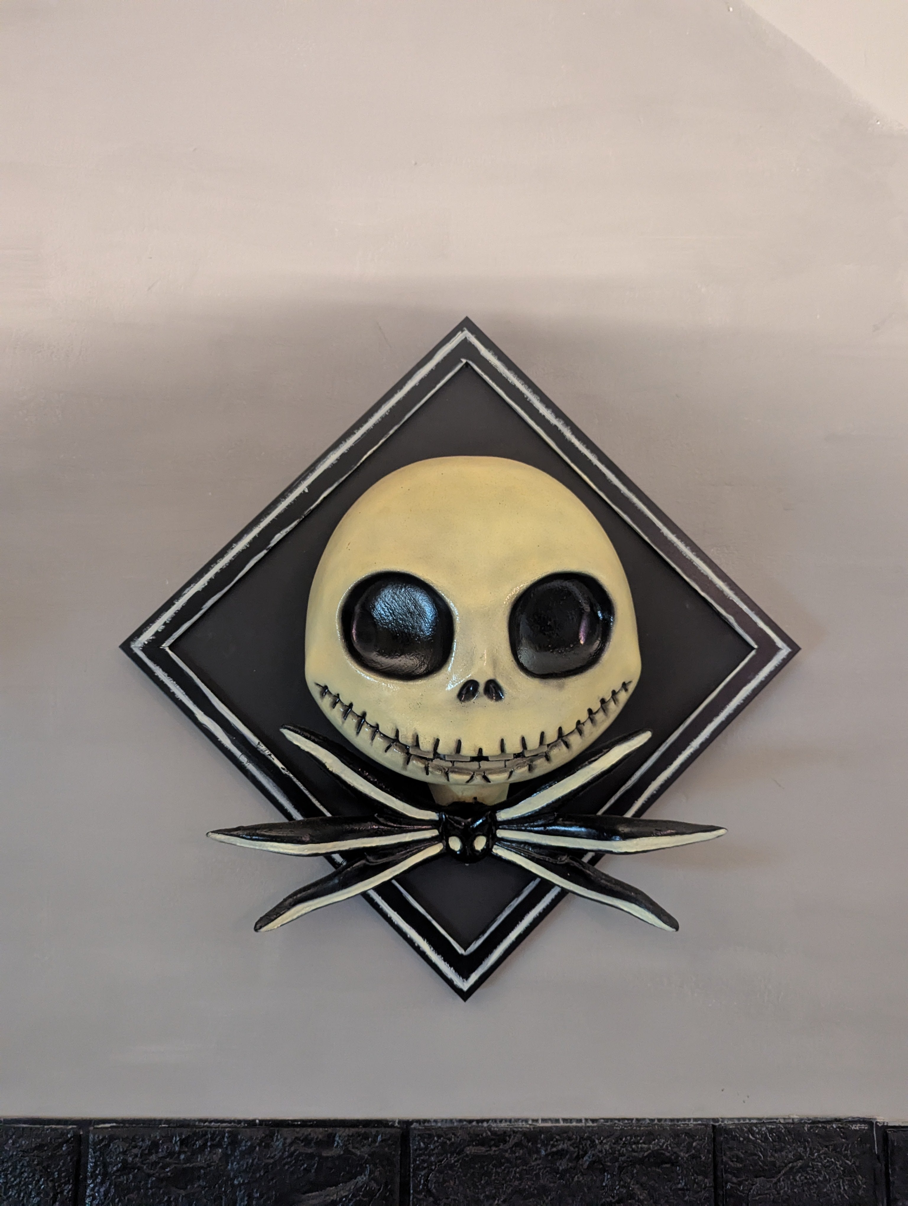 Jack Skellington – Scultura 3D da Parete | Opera Artigianale Dipinta a Mano | Nightmare Before Christmas Fan Art