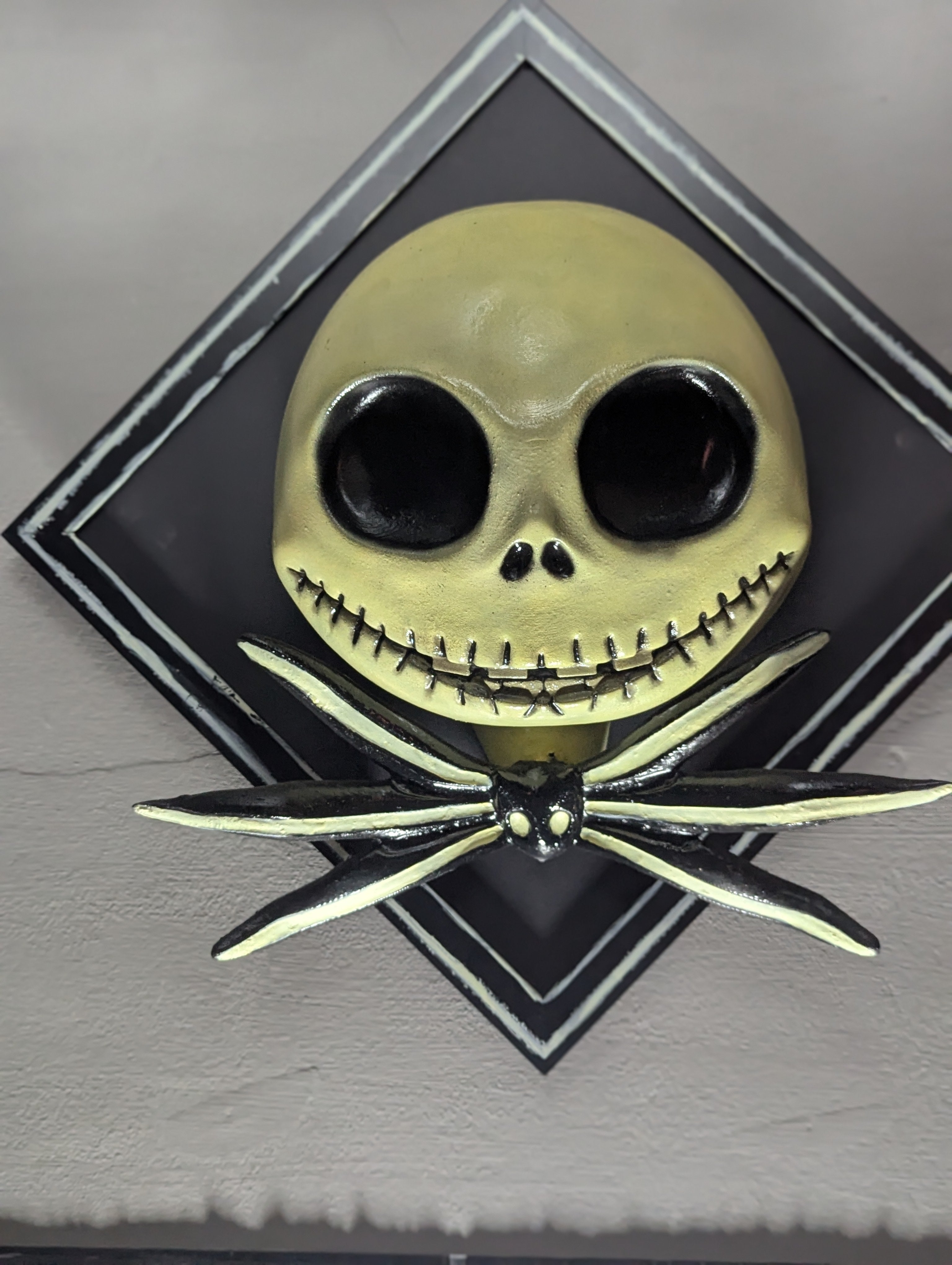 Jack Skellington – Scultura 3D da Parete | Opera Artigianale Dipinta a Mano | Nightmare Before Christmas Fan Art