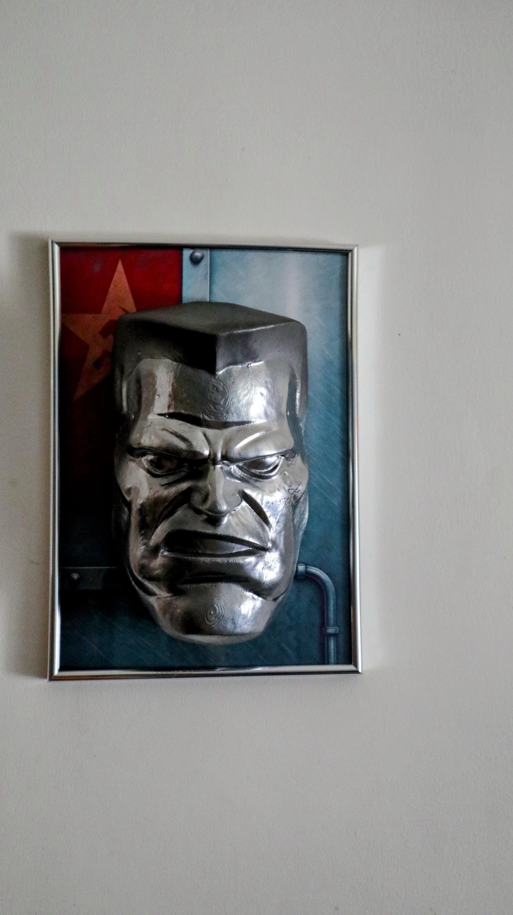 Colossus – Maschera 3D da Parete in Argento