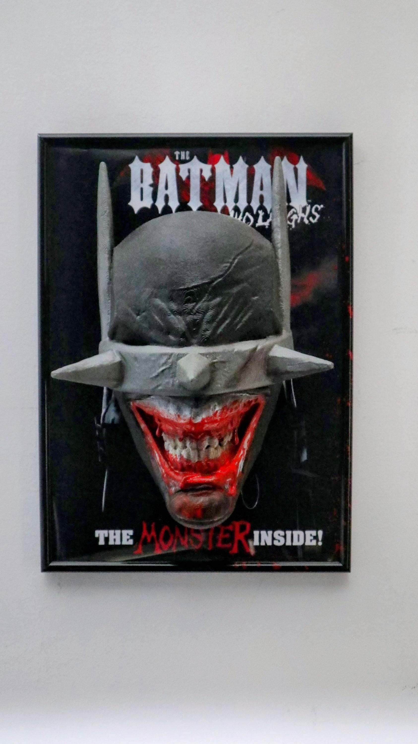 Laughing Darkness – Scultura da parete 3D ispirata a Batman - Fan Art gotica - Cornice scura con effetto notturno - 30×22×12 cm