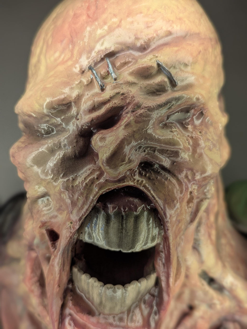 Nemesis – Resident Evil Wall Bust | Handcrafted 3D Horror Sculpture on Umbrella Logo