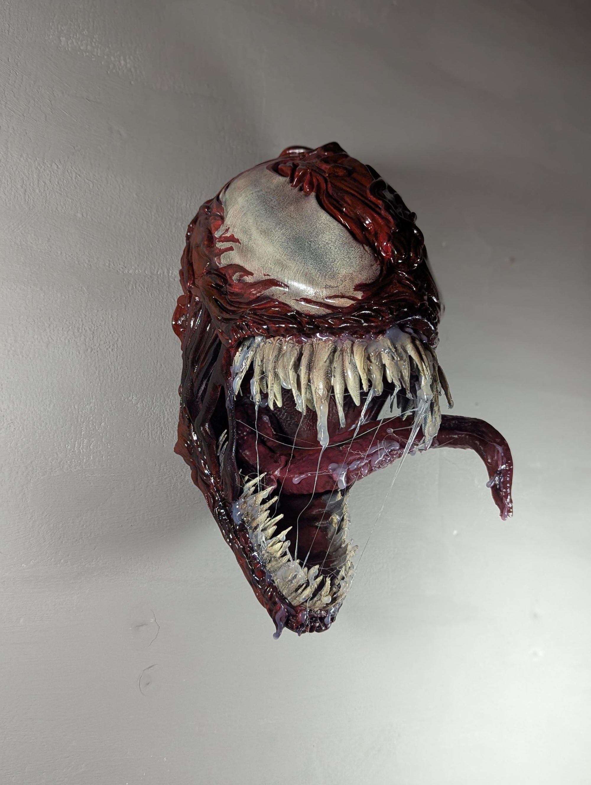 012 "CRNG" Crimson Chaos – Carnage Bust 3D Print – Hand-Finished Sculpture 24 × 15 × 17 cm – Unique Collector’s Piece