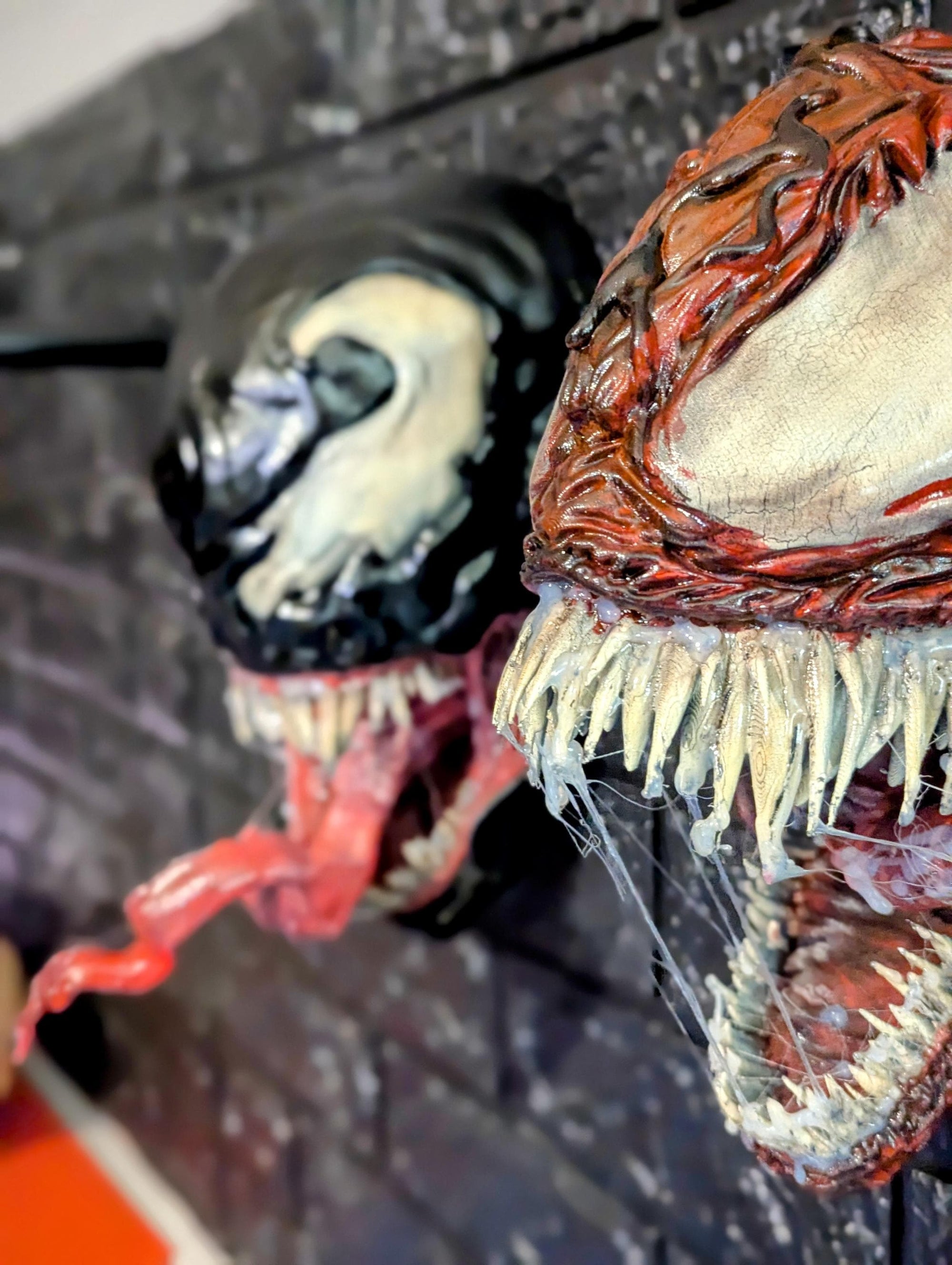 012 "CRNG" Crimson Chaos – Carnage Bust 3D Print – Hand-Finished Sculpture 24 × 15 × 17 cm – Unique Collector’s Piece