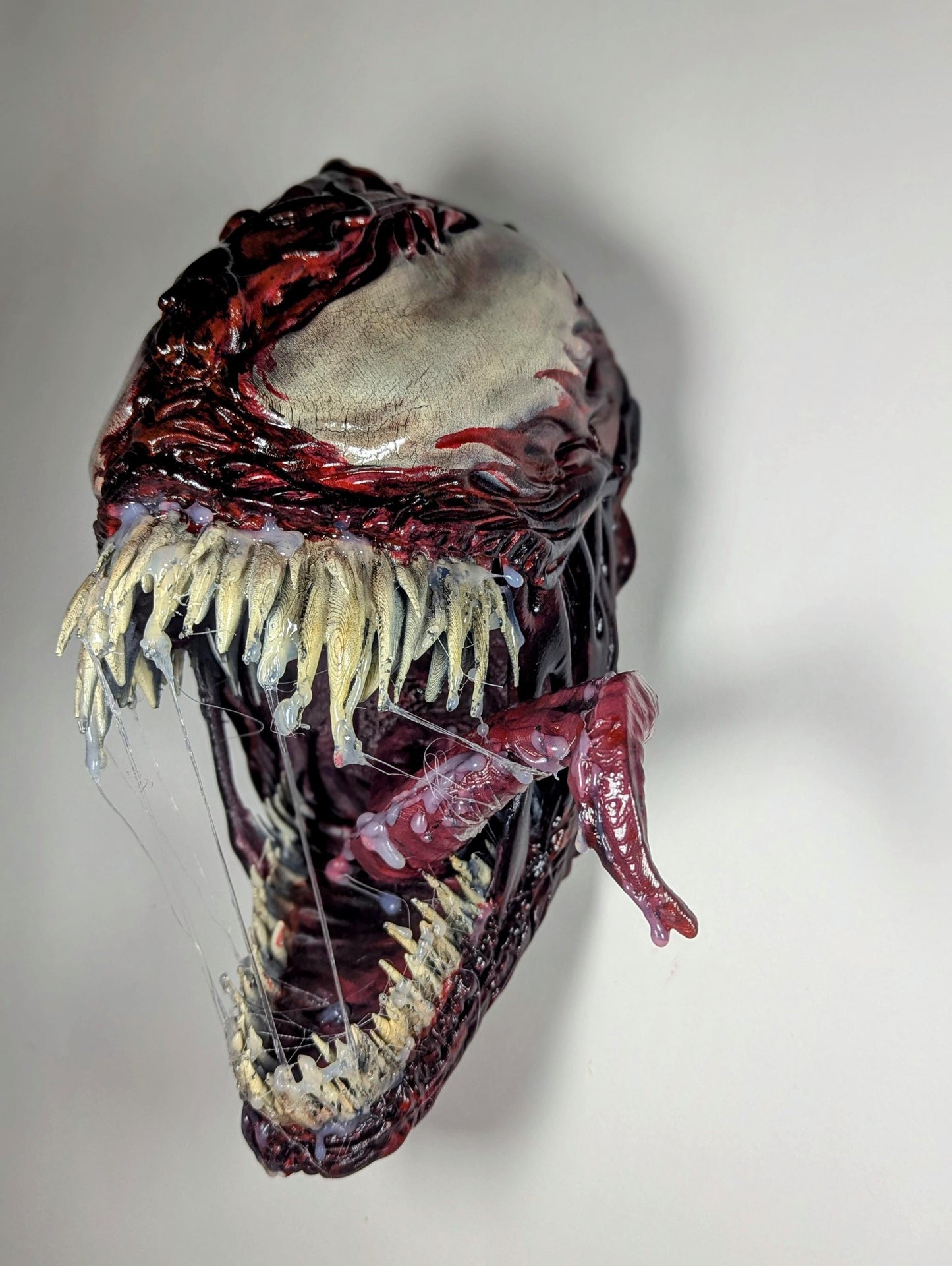 012 "CRNG" Crimson Chaos – Carnage Bust 3D Print – Hand-Finished Sculpture 24 × 15 × 17 cm – Unique Collector’s Piece