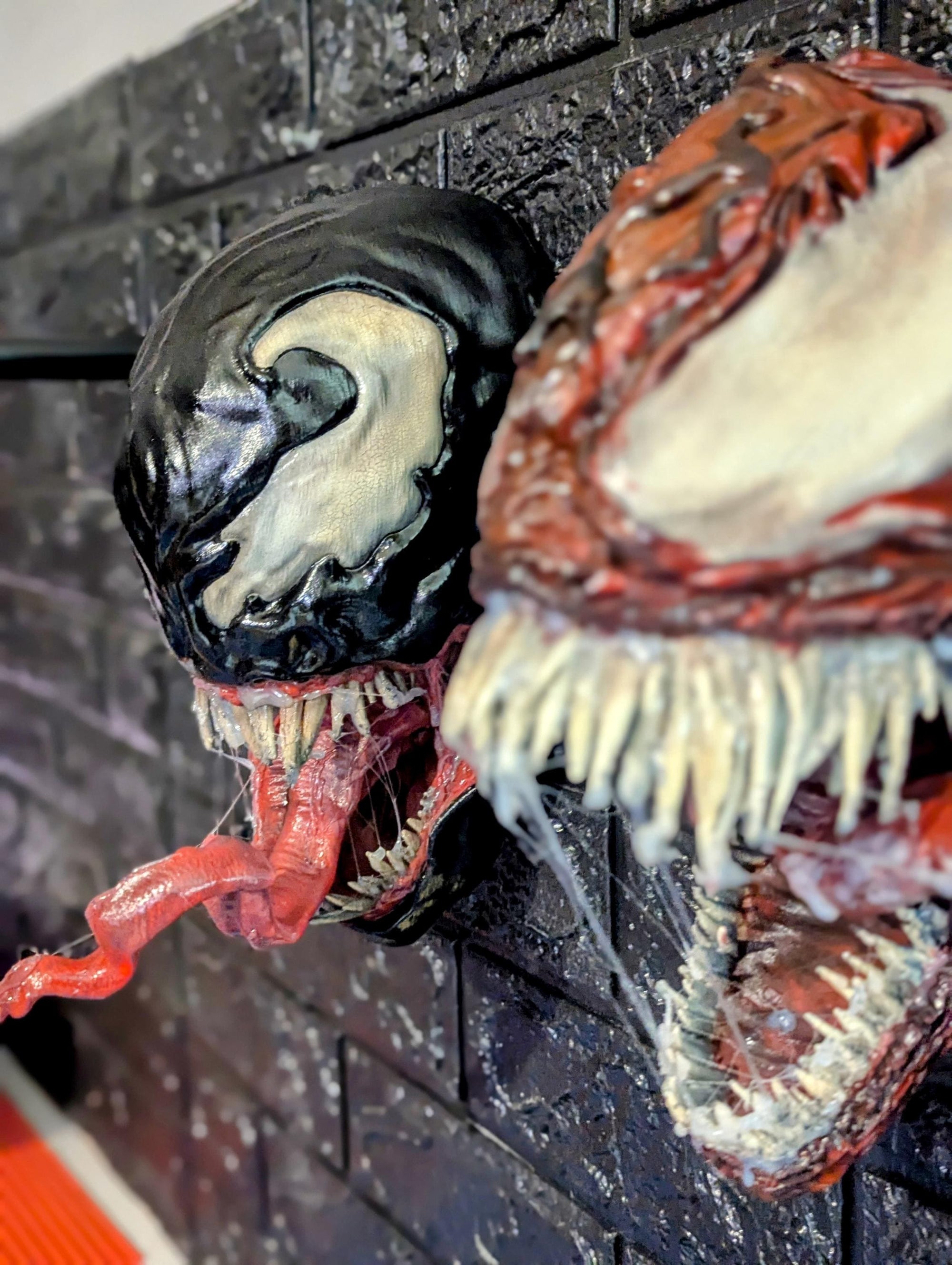 011 "VNM" – Venom Bust 3D Print – Hand-Painted Sculpture 26×20×15 cm – Unique Collector’s Piece