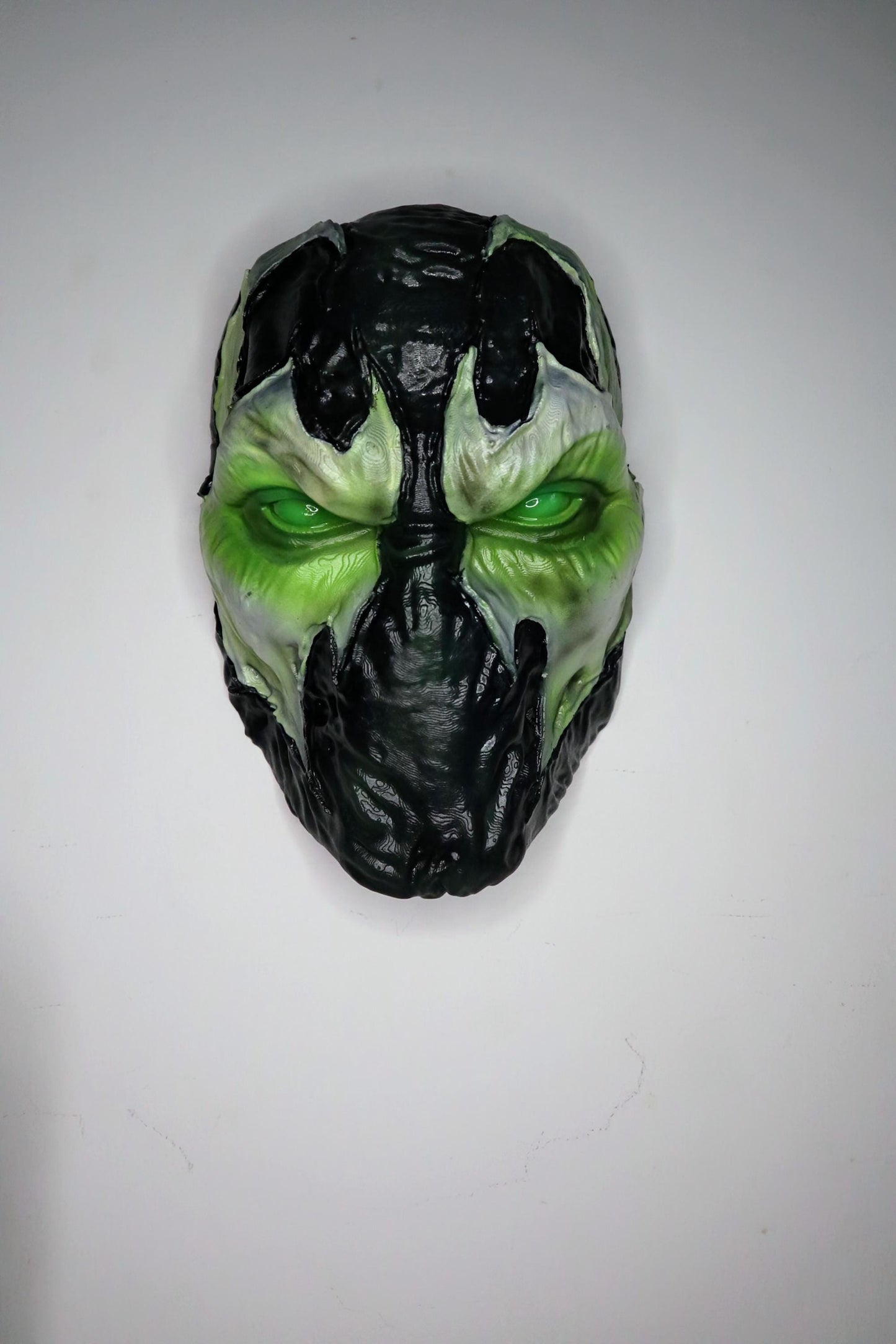 020 "SPW" – Testa a Muro Artistica di Spawn • Fan Art 3D Dipinta a Mano • 24×18×16 cm