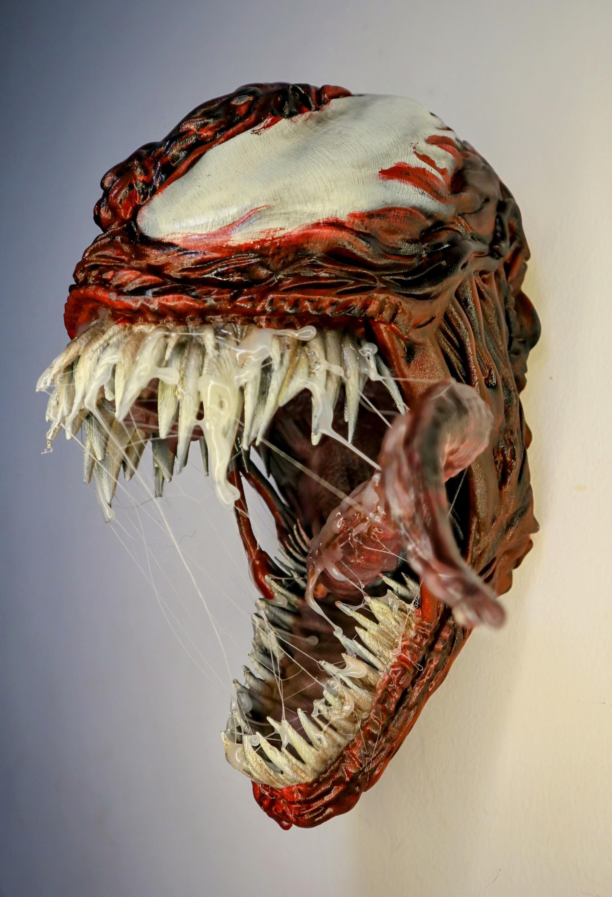 012 "CRNG" Crimson Chaos – Carnage Bust 3D Print – Hand-Finished Sculpture 24 × 15 × 17 cm – Unique Collector’s Piece