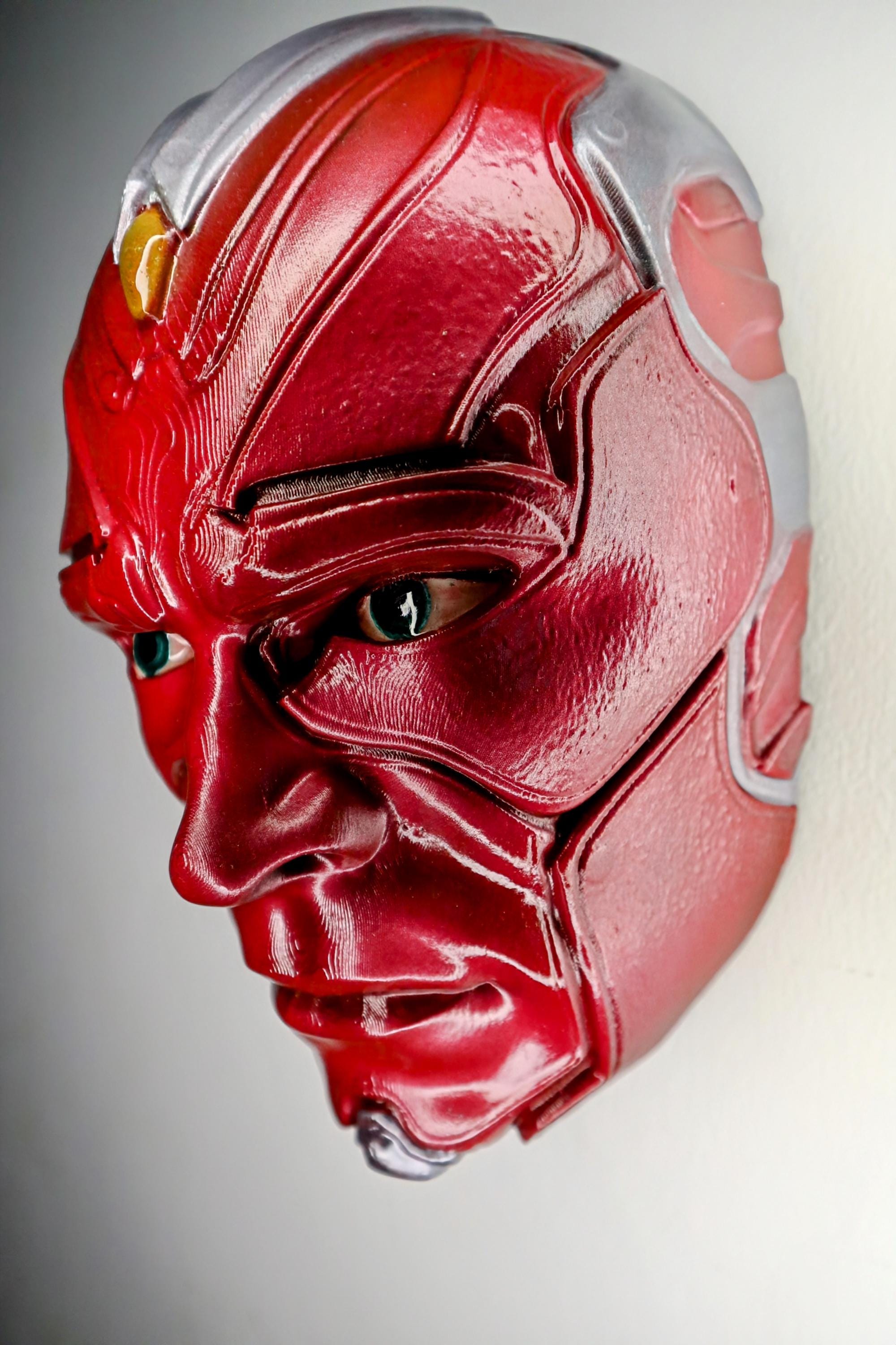 019 “VSN” – Testa a Muro Artistica di Visione Marvel • Fan Art 3D Dipinta a Mano • 23×15×10 cm
