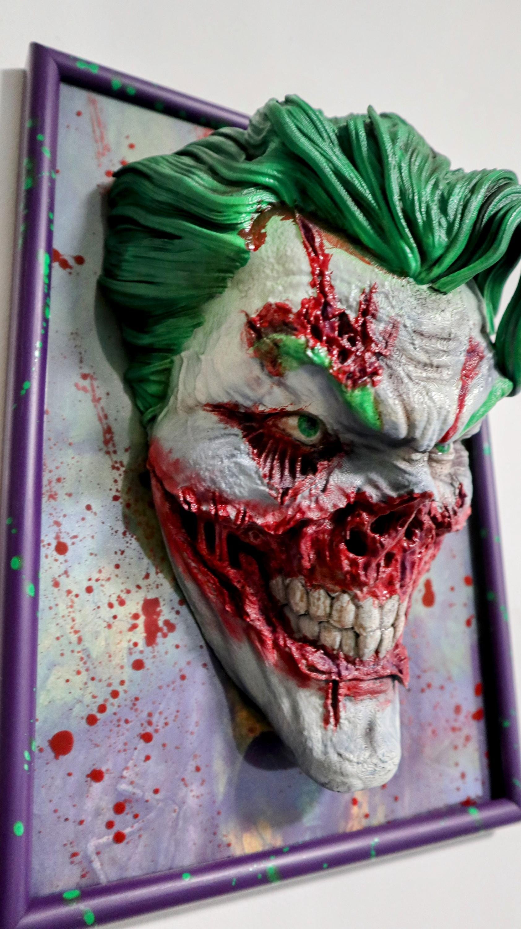 Why So Serious – 3D Joker Mask Wall Art 30×22×12 cm • Hand-Painted Purple Frame • Horror Blood Effect