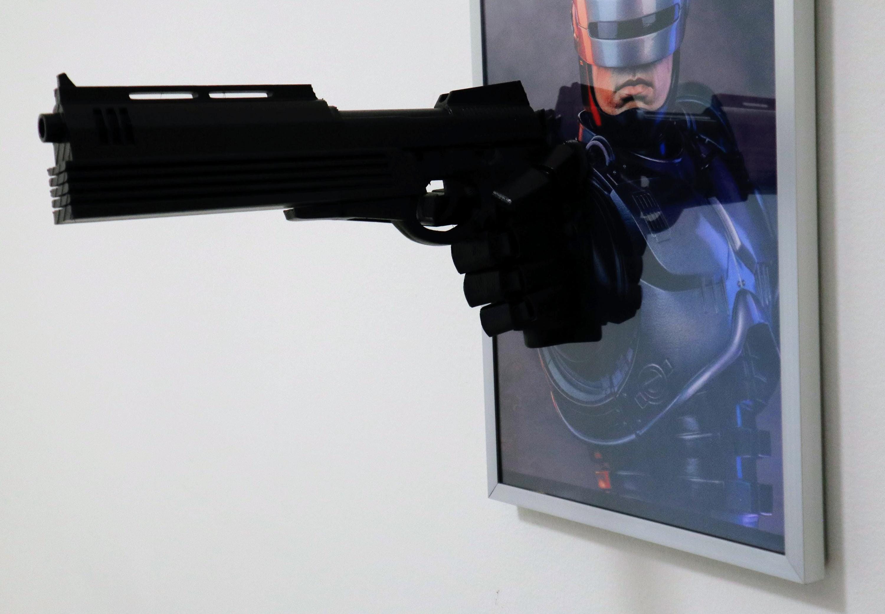 RoboCop • 3D Painting with Gun in Relief • 80s Cyberpunk Fan Art