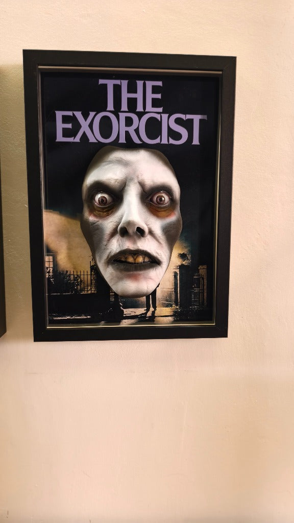 Nightmares in Frame - Pazuzu The Exorcist Volto Demoniaco Quadro 3D Dipinto a Mano | The Frame Beyond