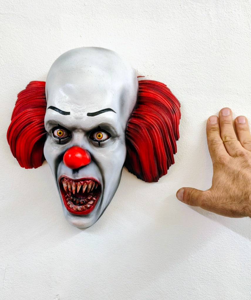RELICS: The Last Cut - Pennywise 1990 (IT) — Vista di scala proporzionale dal vivo | The Frame Beyond