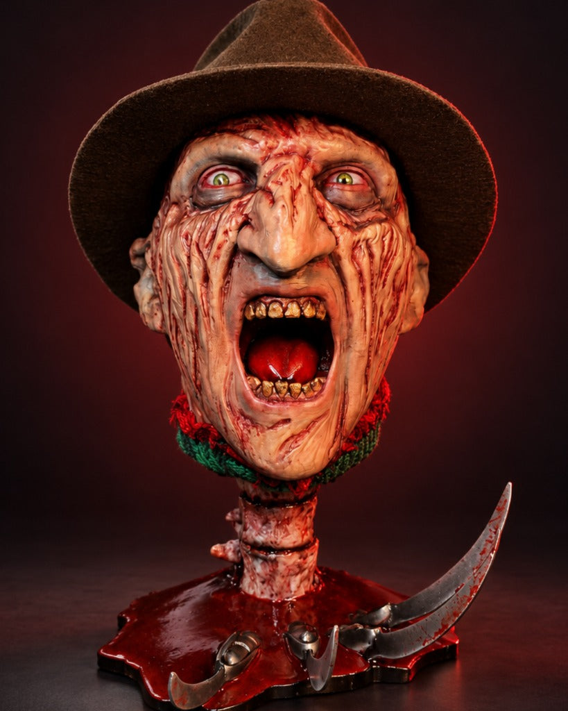 RELICS: The Last Cut - The Dream Stalker II - Front view with hat and blood pool base