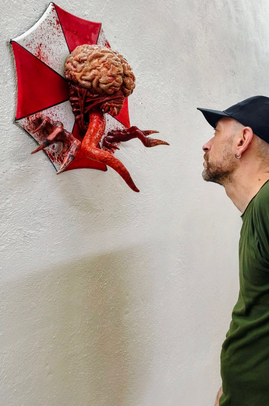 Licker – RELICS: Glitch / Digital Remains – Scultura Murale Monumentale