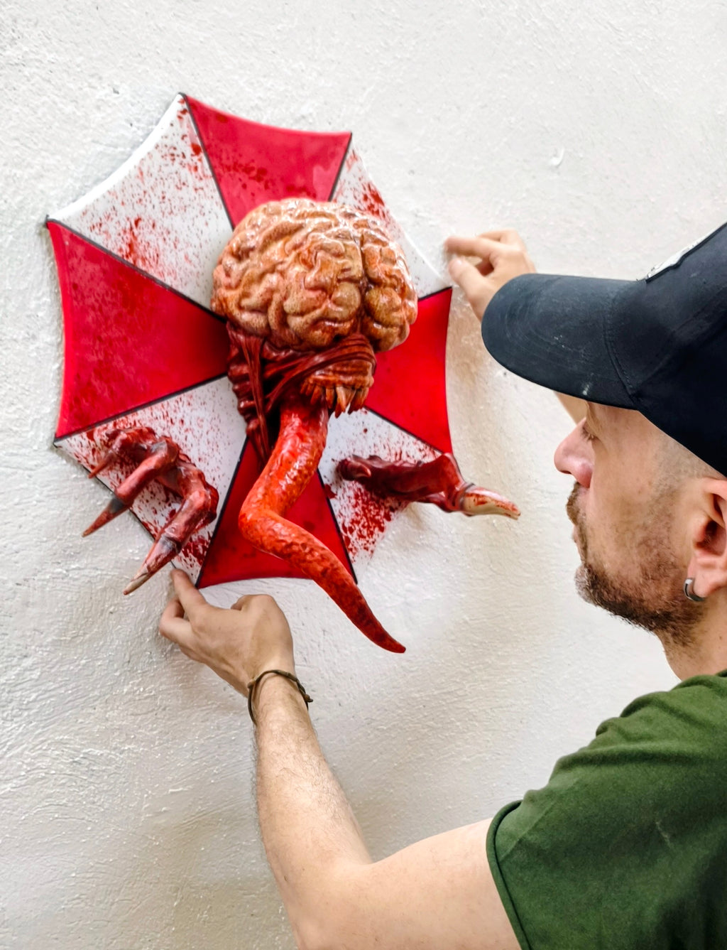 Licker – RELICS: Glitch / Digital Remains – Scultura Murale Monumentale