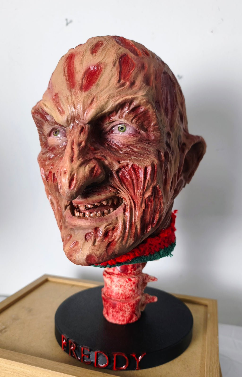 RELICS: The Last Cut - Freddy Krueger — Dettaglio finitura | The Frame Beyond
