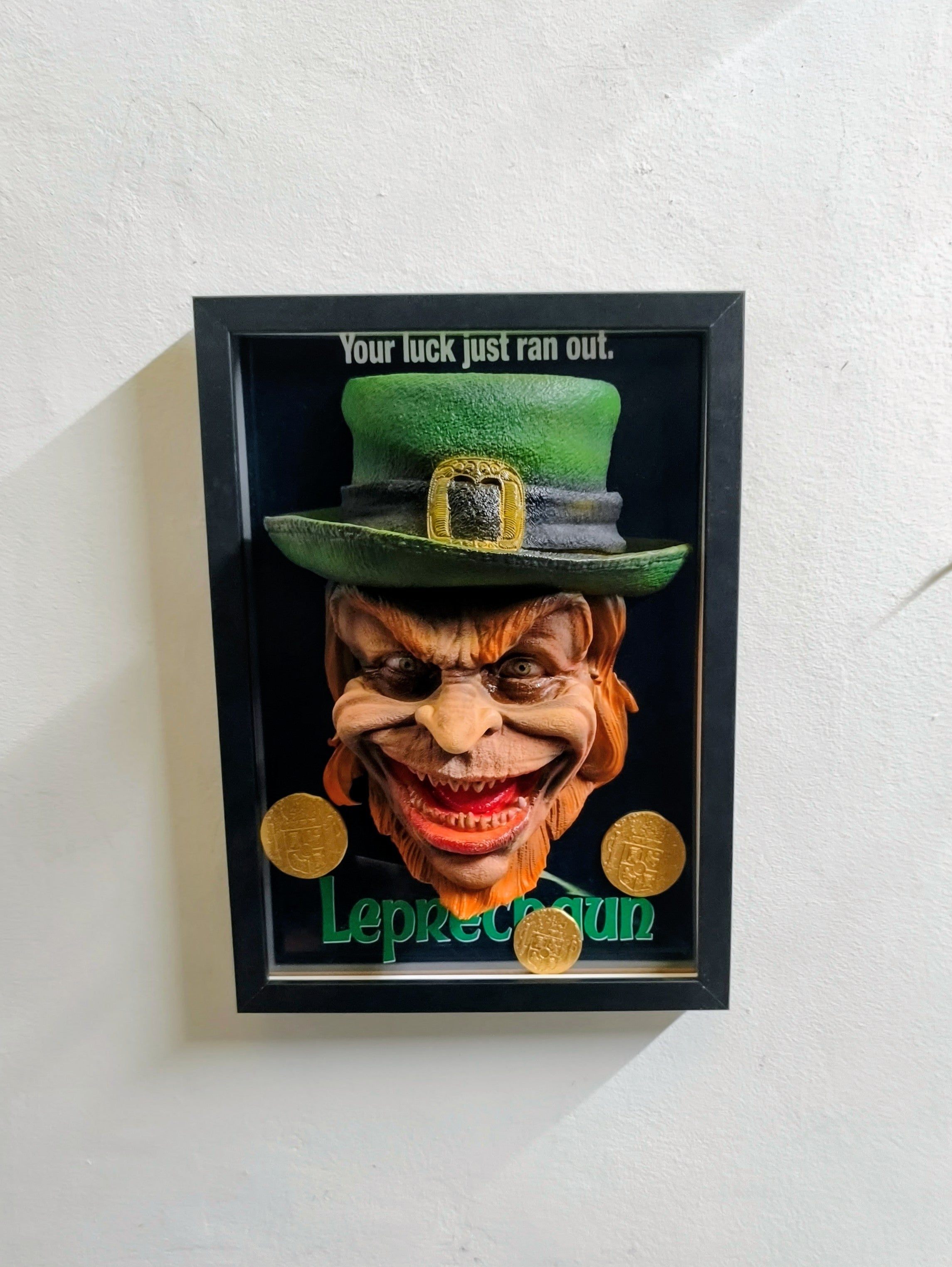 Nightmares in Frame - Leprechaun — Vista frontale | The Frame Beyond
