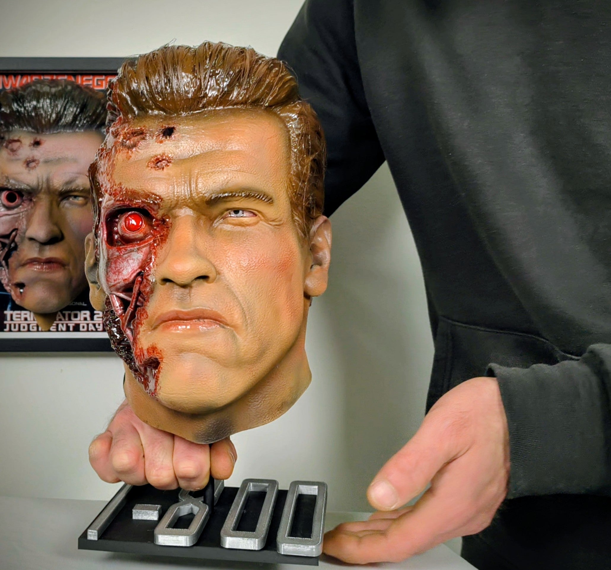 RELICS: Last Icon - T-800