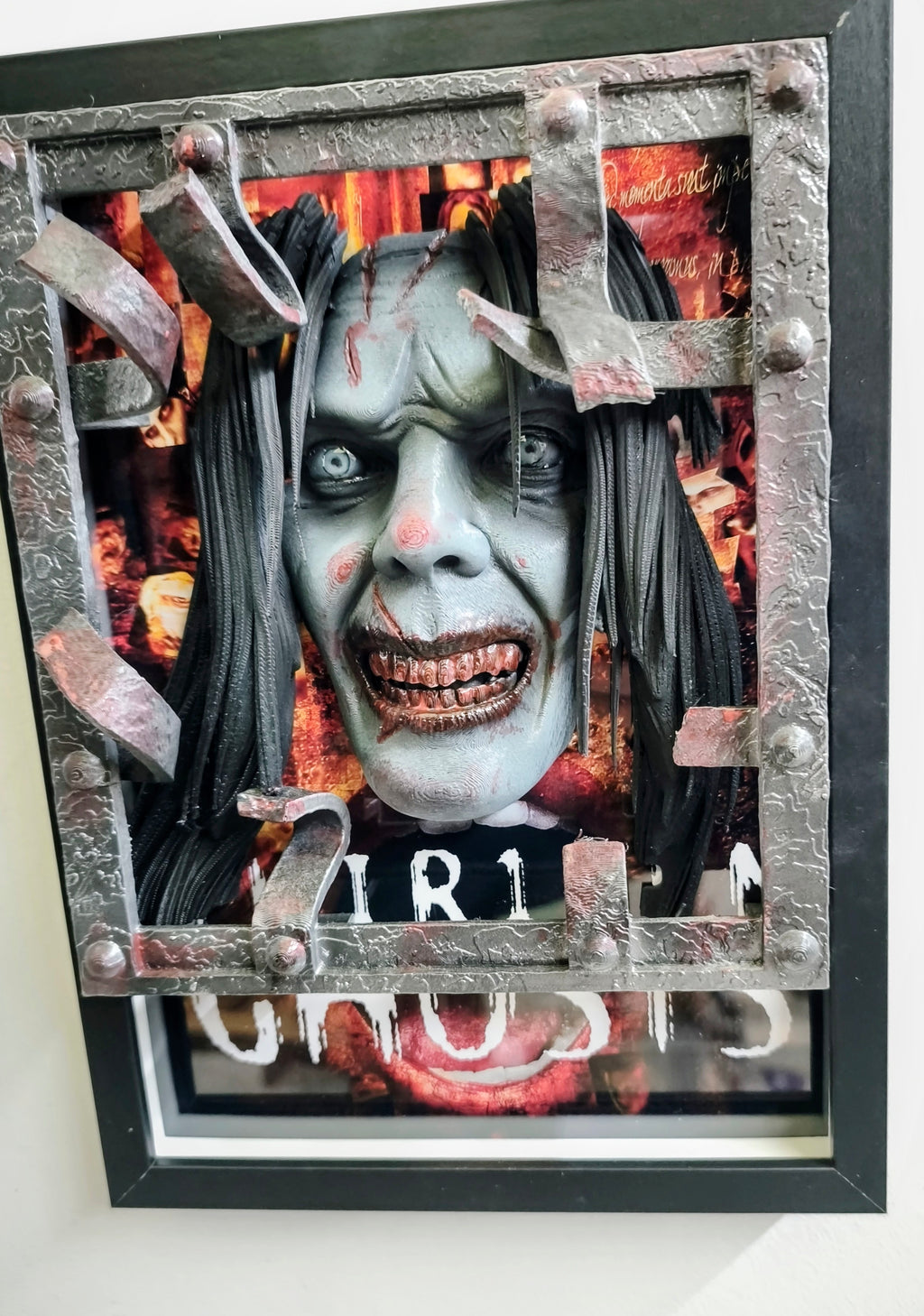 Nightmares in Frame - The Jackal (13 Ghosts) — Dettaglio 3 | The Frame Beyond