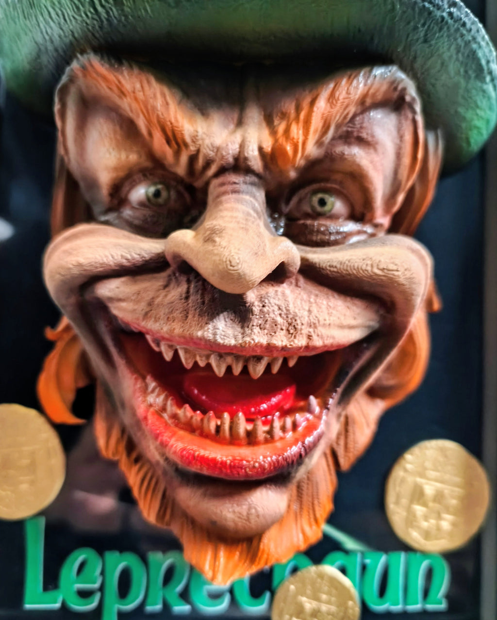 Nightmares in Frame - Leprechaun — Dettaglio laterale | The Frame Beyond