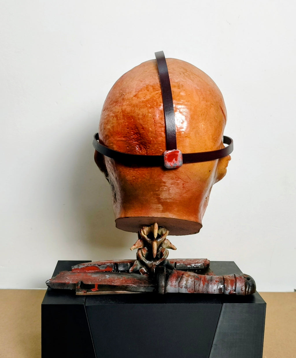 RELICS: The Last Cut - Jason Voorhees (Part III) | Busto 3D da Collezione con Maschera Removibile e Stand Dedicato