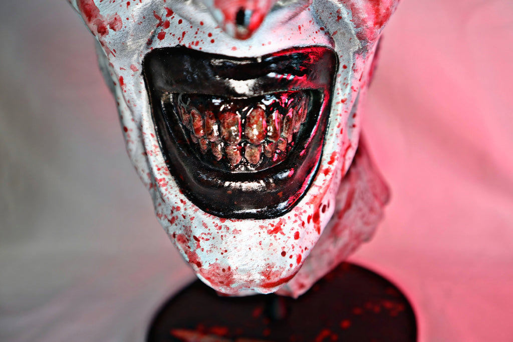 Art the Clown – Scultura da Collezione Ispirata a Terrifier | Handmade Horror Figure