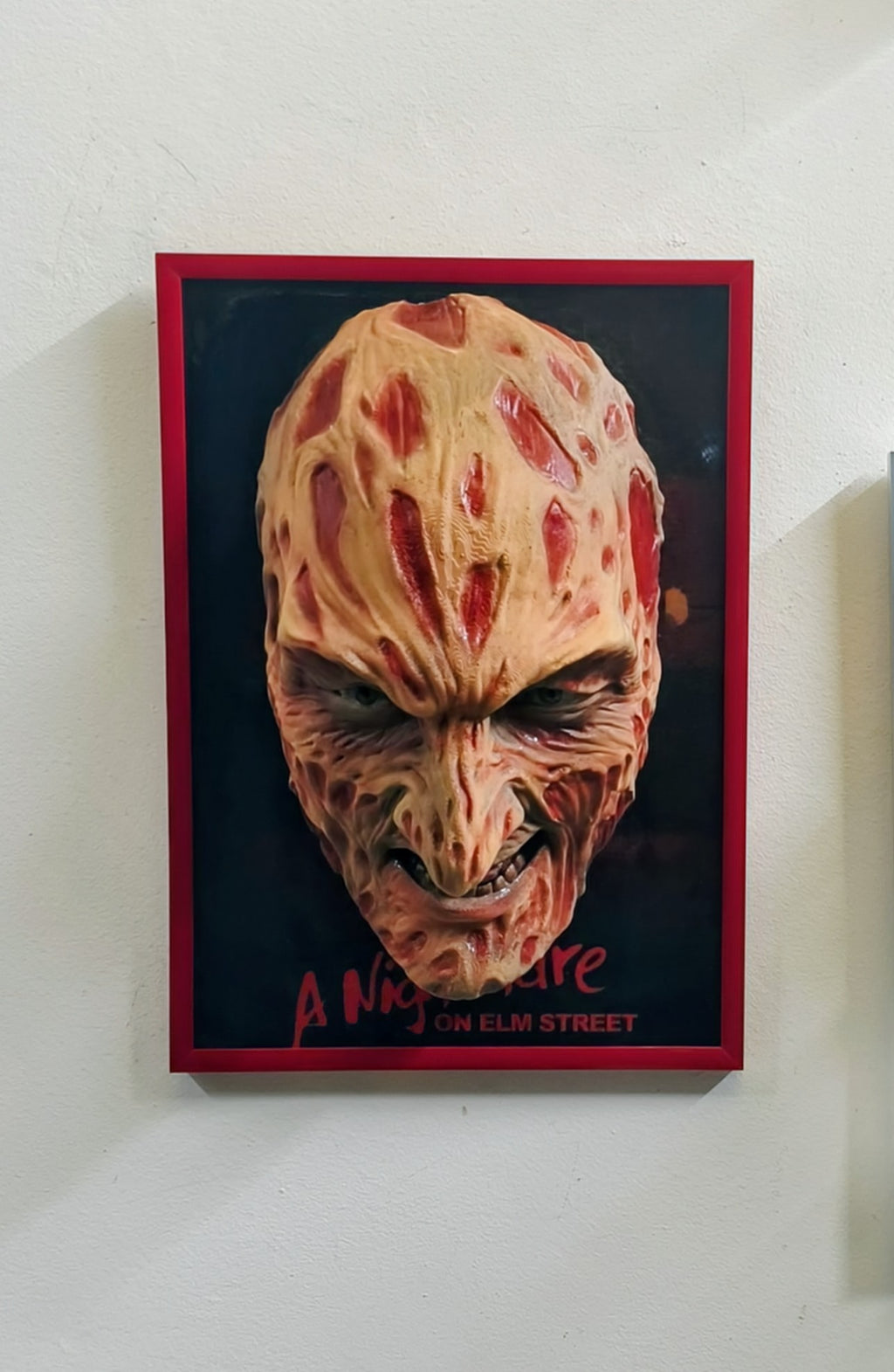 Nightmares in Frame - Freddy — Vista frontale | The Frame Beyond
