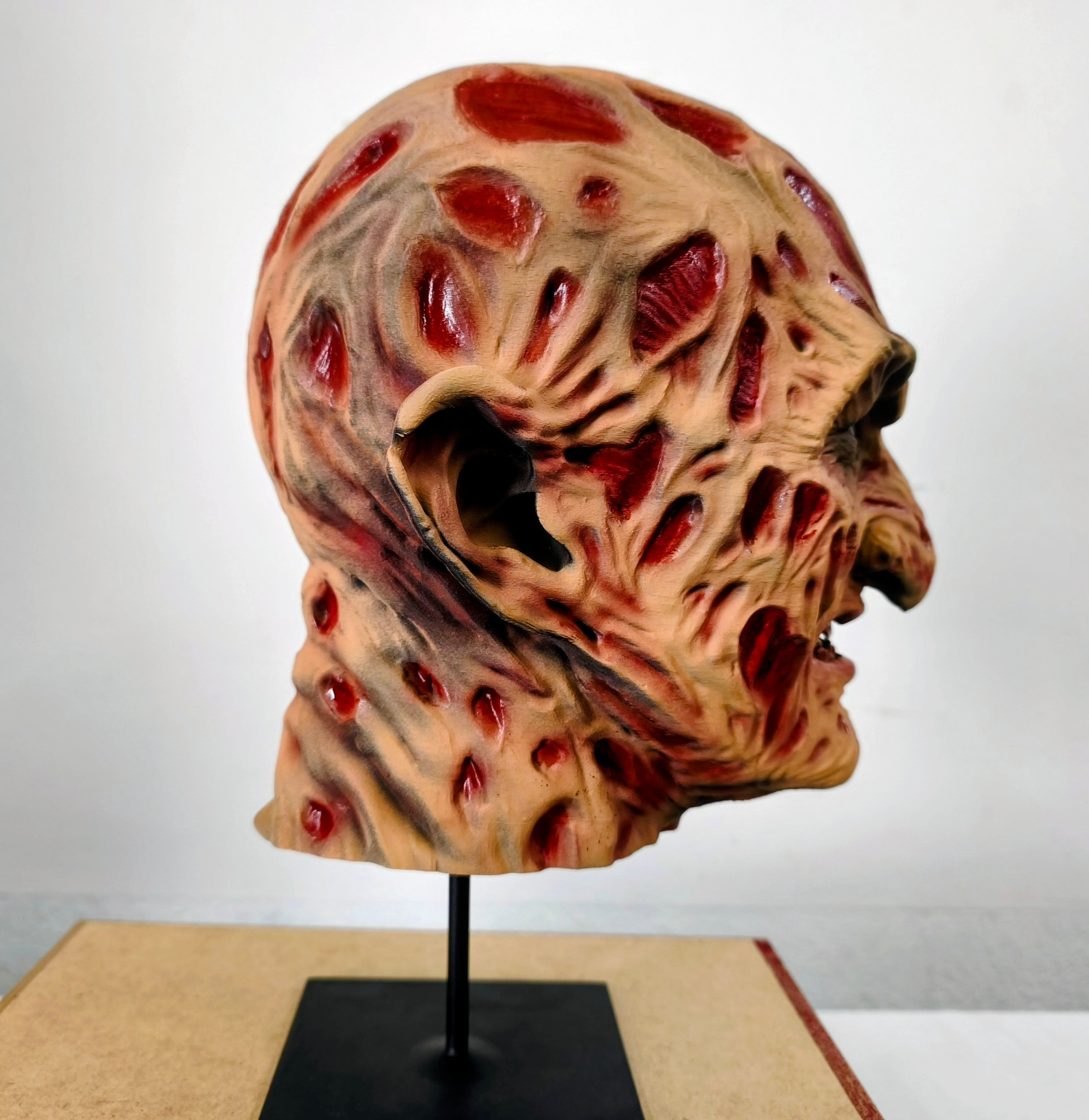 The Exhibit - Freddy Krueger — Vista completa | The Frame Beyond