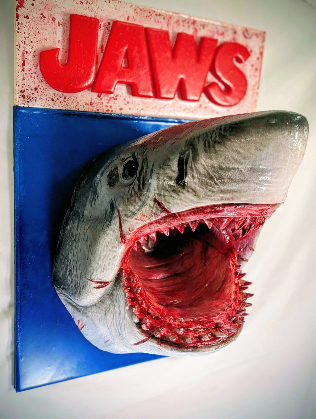 Apex Predators – Shark's bite