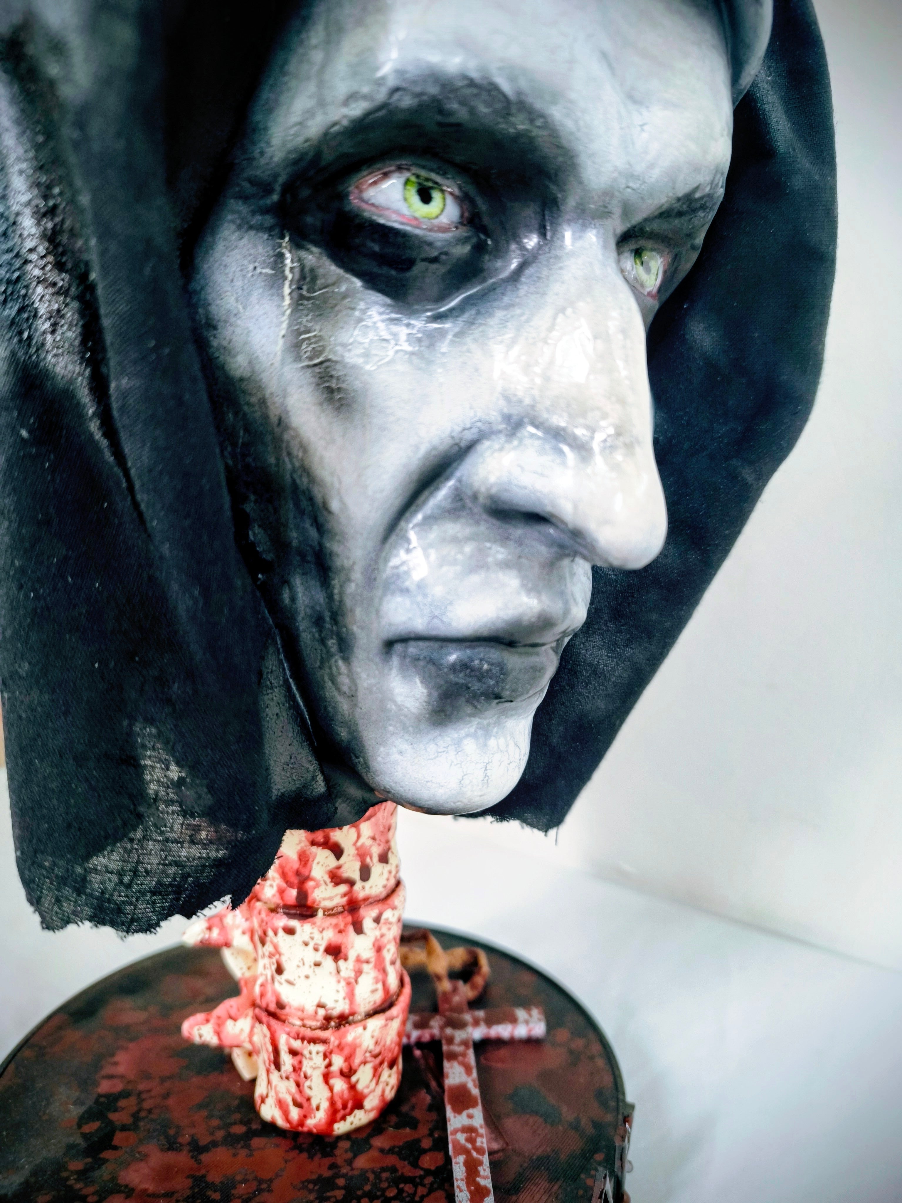 Valak ( The Nun) - RELICS: The Last Cut — Dettaglio pittura | The Frame Beyond