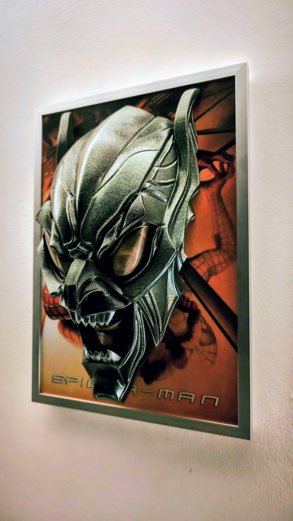 Spider-Man 2002 3D Wall Art - Green Goblin Handmade Frame | Framed Cults — Vista dall'alto | The Frame Beyond