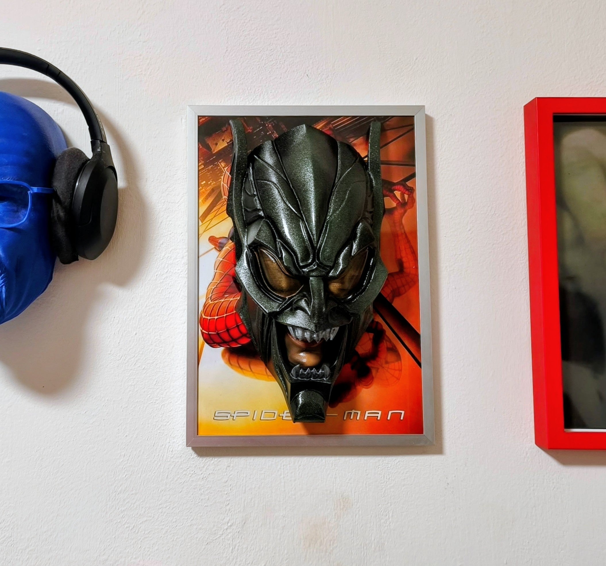 Spider-Man 2002 3D Wall Art - Green Goblin Handmade Frame | Framed Cults — Vista completa | The Frame Beyond