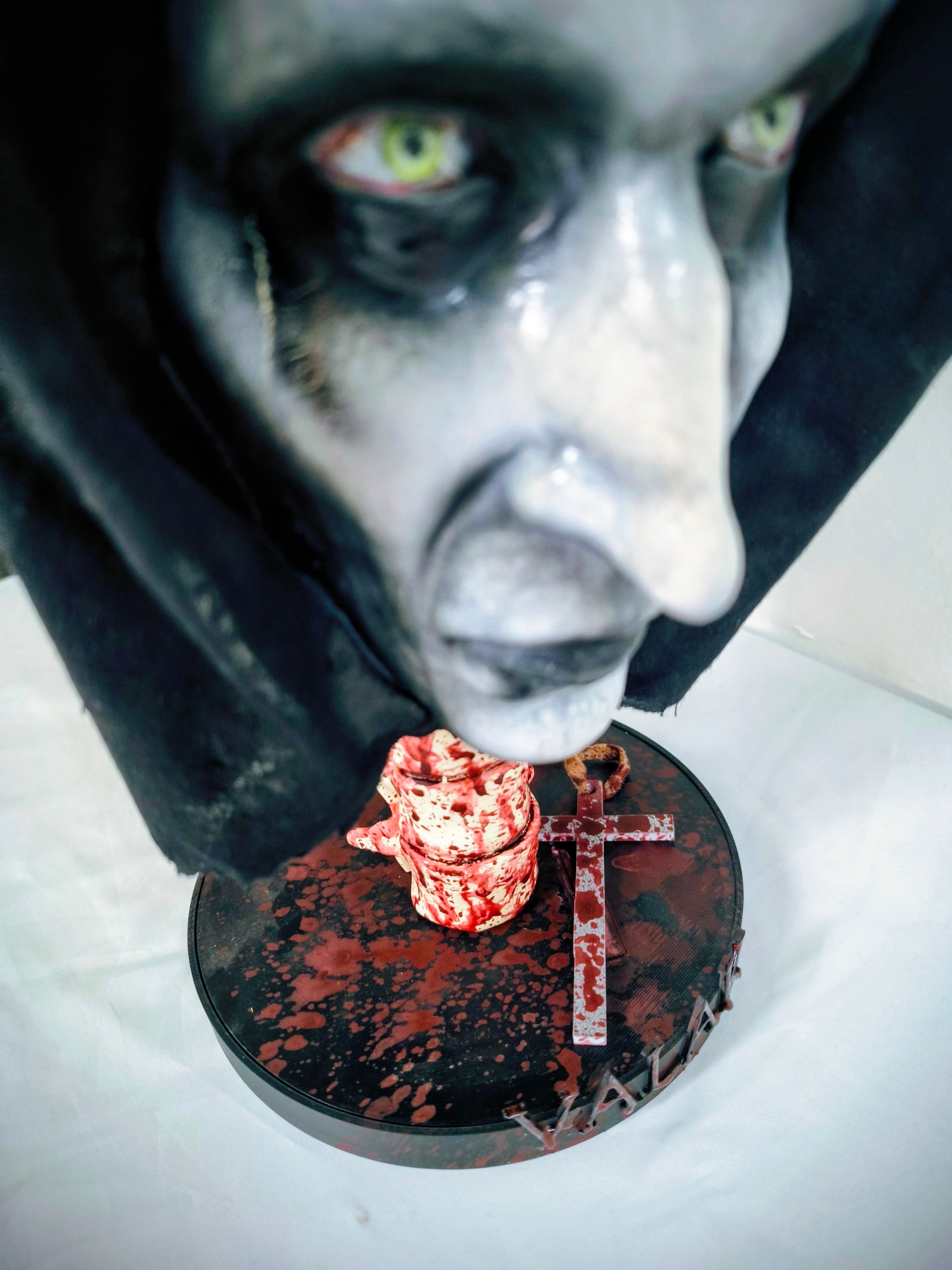 Valak ( The Nun) - RELICS: The Last Cut — Dettaglio laterale | The Frame Beyond