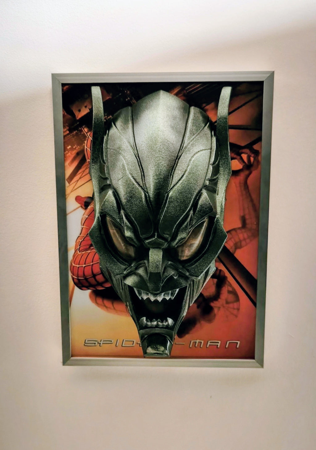Spider-Man 2002 3D Wall Art - Green Goblin Handmade Frame | Framed Cults — Dettaglio laterale | The Frame Beyond